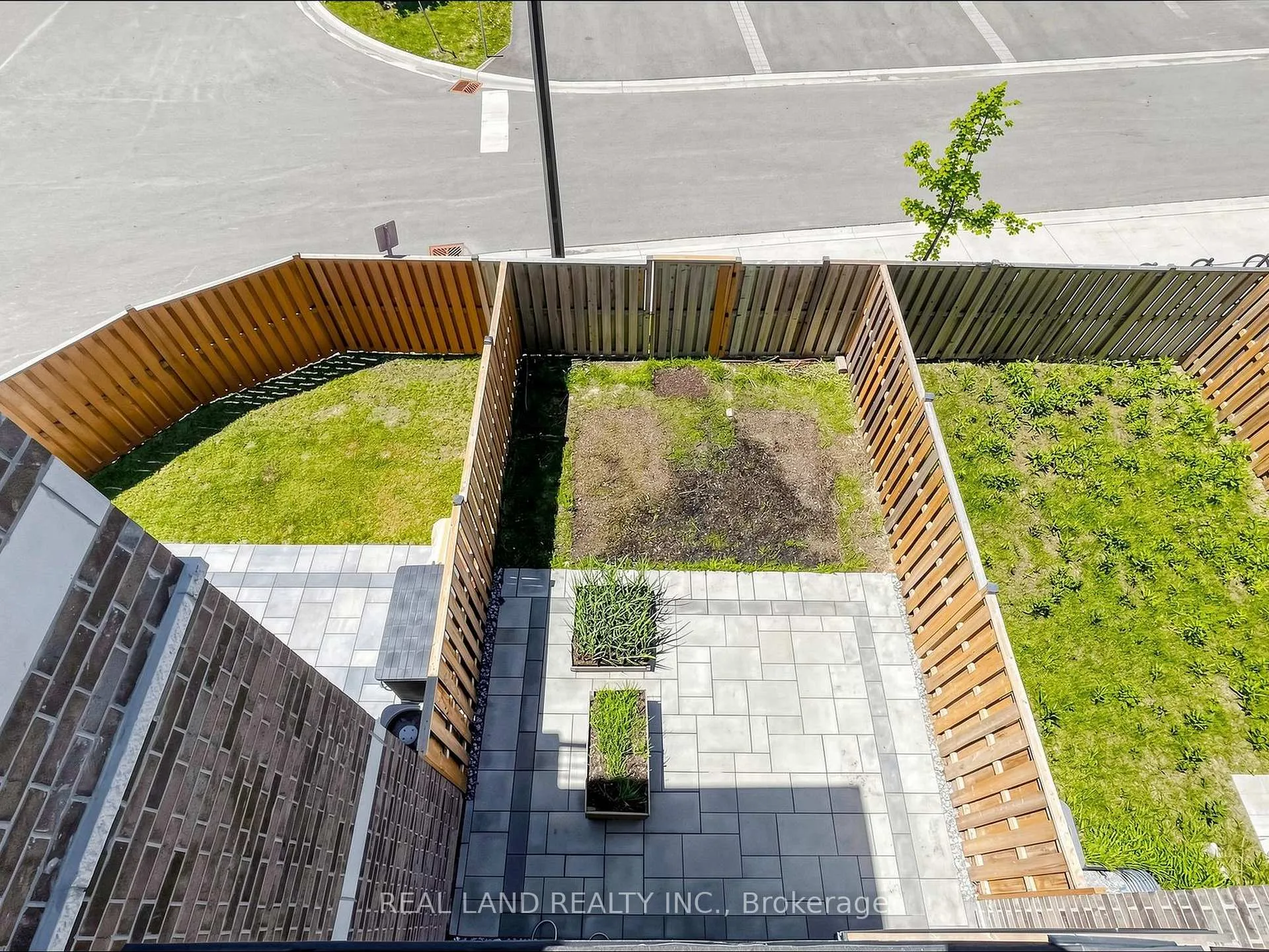Photo 44 of 24 Sissons Way, Markham, Cedar Grove — HOMEH