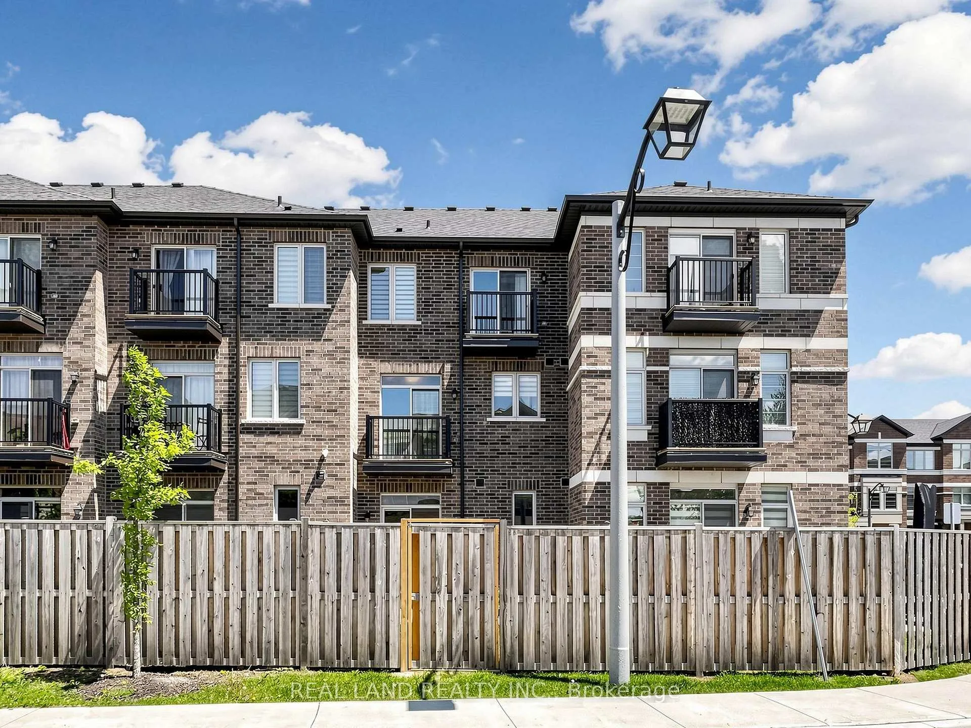 Photo 50 of 24 Sissons Way, Markham, Cedar Grove — HOMEH