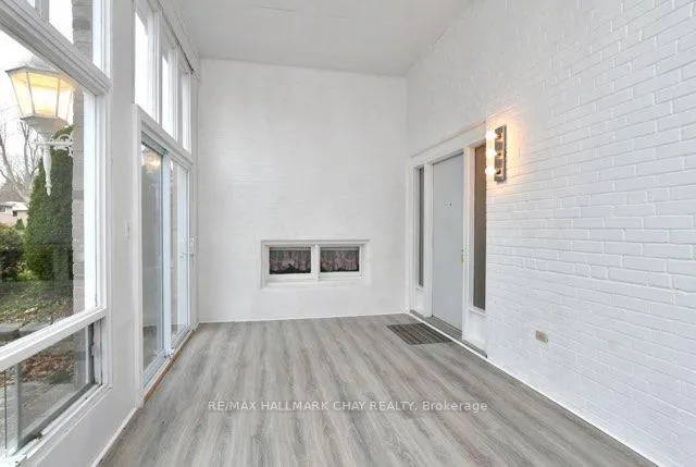 Photo 5 of Unit B, 18 Elm Street, New Tecumseth, Alliston — HOMEH