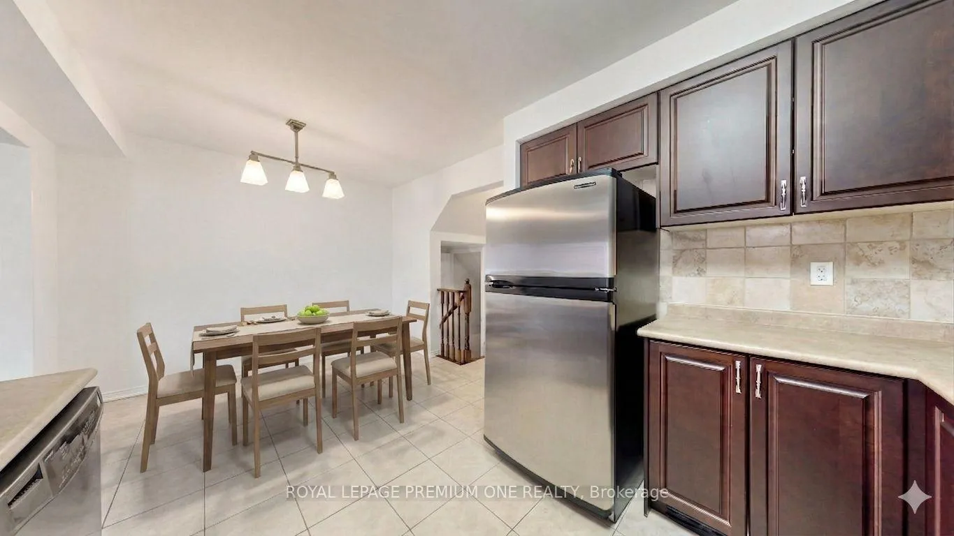 Photo 7 of 108 Argento Crescent, Vaughan, Vellore Village — HOMEH