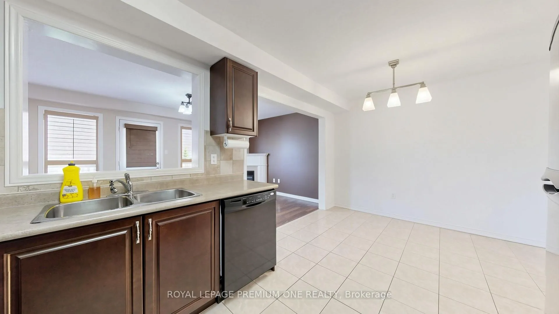 Photo 9 of 108 Argento Crescent, Vaughan, Vellore Village — HOMEH