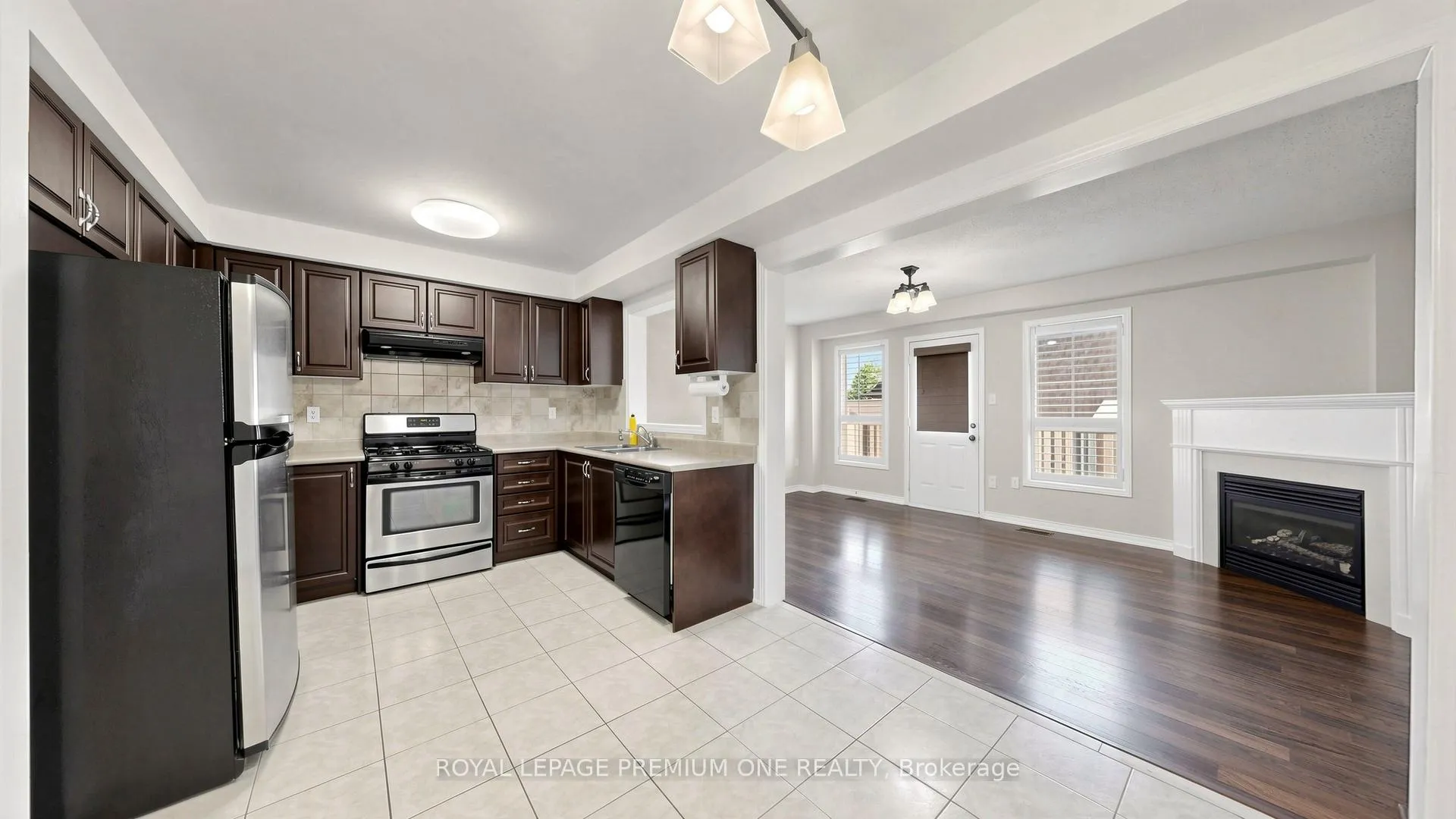 Photo 10 of 108 Argento Crescent, Vaughan, Vellore Village — HOMEH