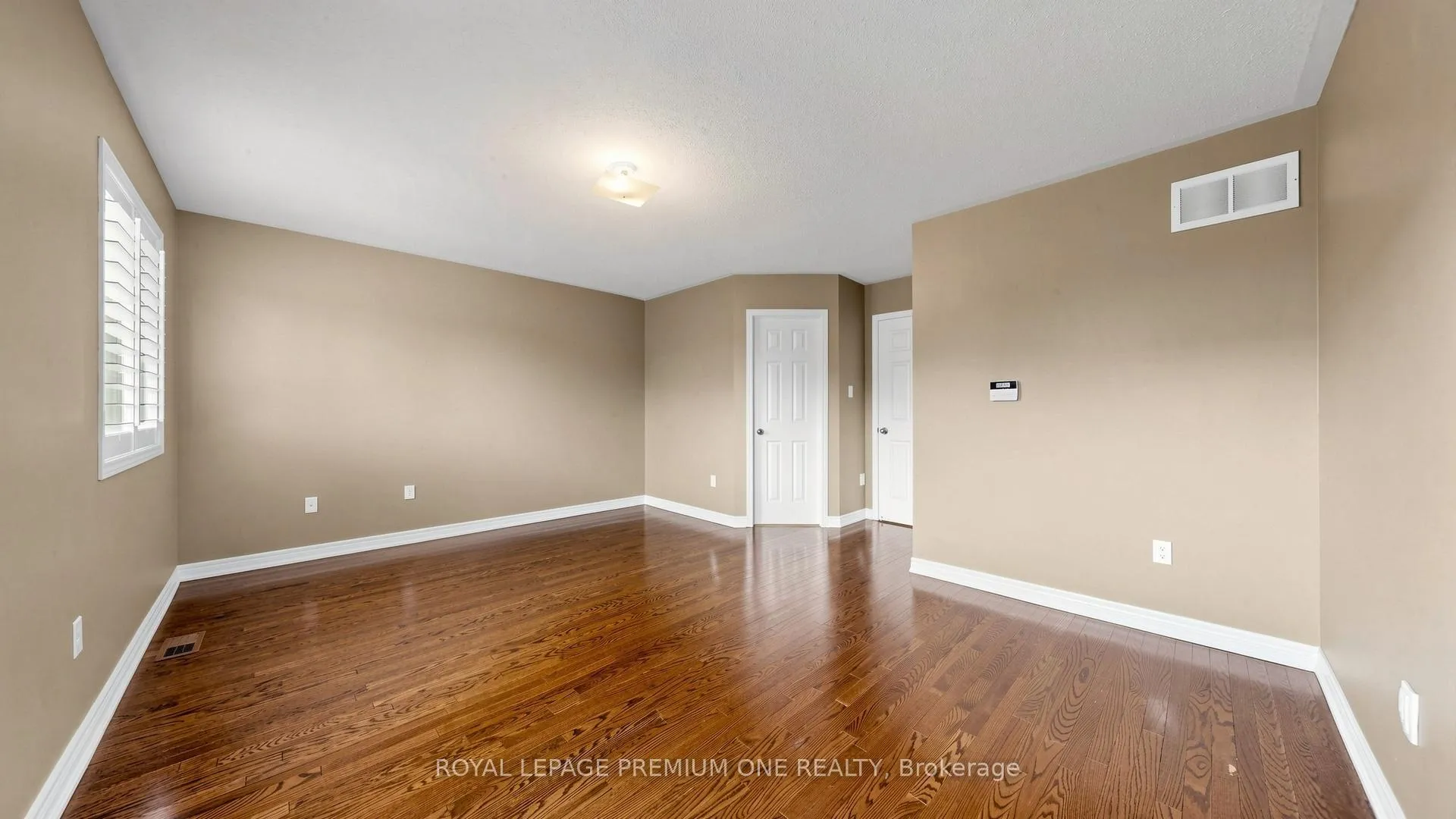 Photo 24 of 108 Argento Crescent, Vaughan, Vellore Village — HOMEH