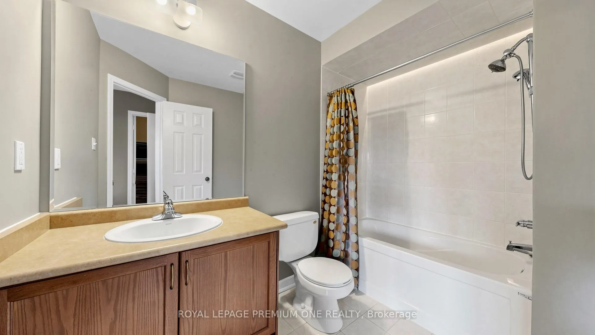 Photo 27 of 108 Argento Crescent, Vaughan, Vellore Village — HOMEH