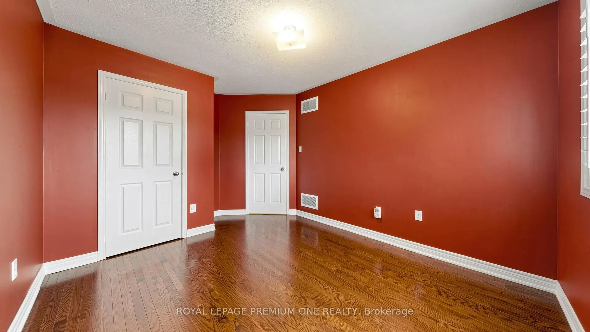 Photo 30 of 108 Argento Crescent, Vaughan, Vellore Village — HOMEH