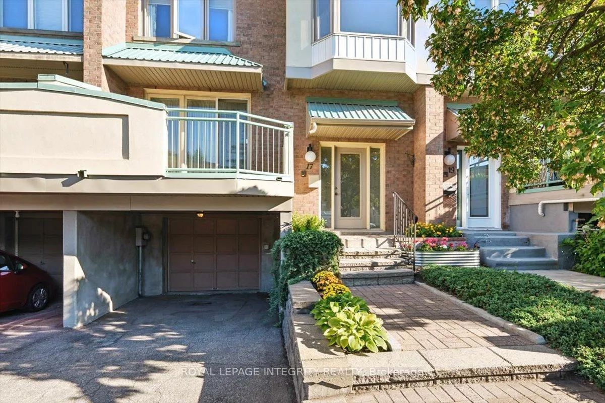 Photo 3 of 17 Columbus Avenue, Ottawa, Overbrook — HOMEH
