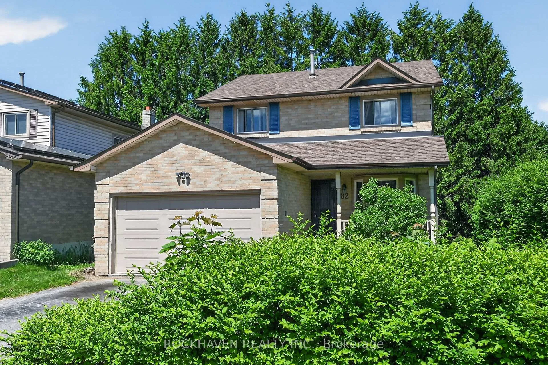 Photo 2 of 82 Braeheid Avenue, Hamilton, Waterdown — HOMEH