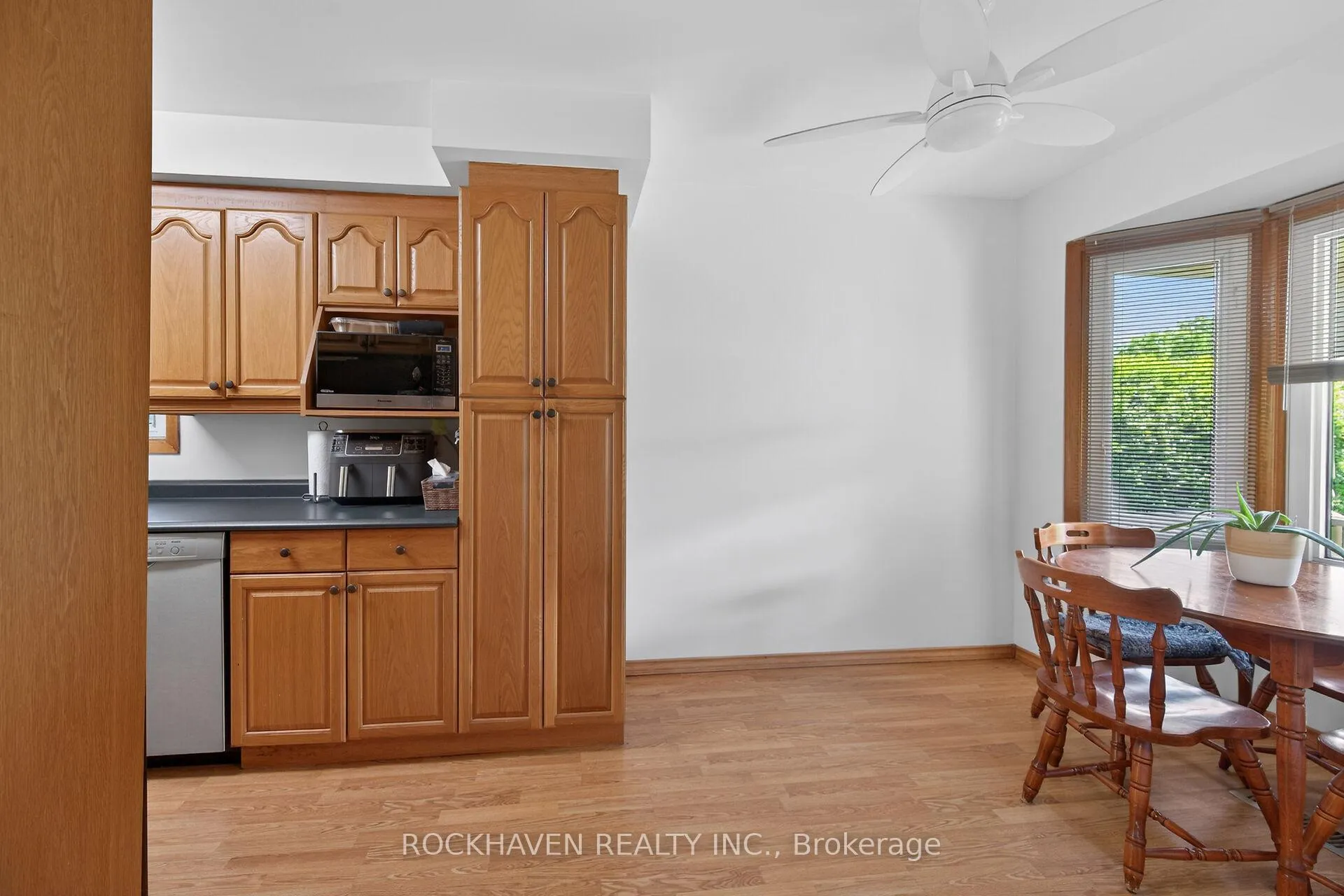 Photo 6 of 82 Braeheid Avenue, Hamilton, Waterdown — HOMEH