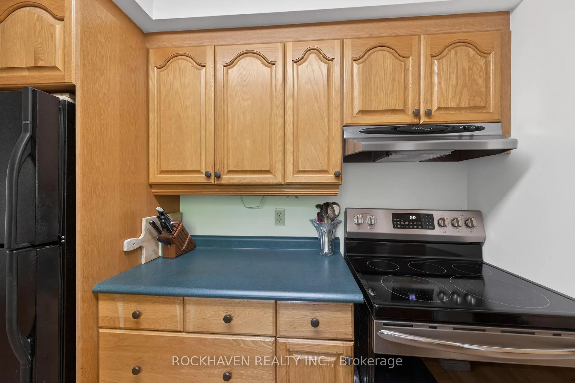 Photo 9 of 82 Braeheid Avenue, Hamilton, Waterdown — HOMEH
