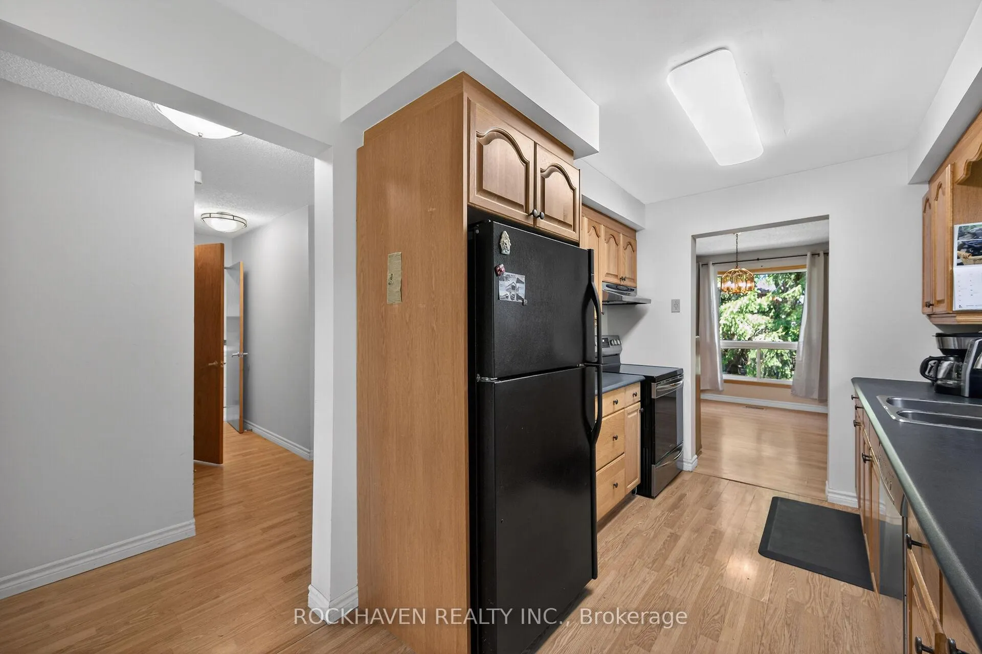 Photo 10 of 82 Braeheid Avenue, Hamilton, Waterdown — HOMEH