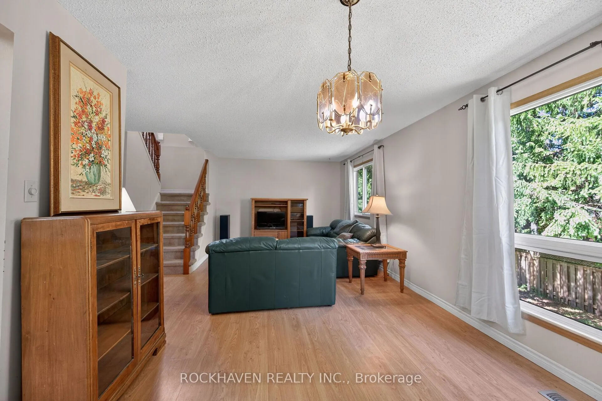 Photo 11 of 82 Braeheid Avenue, Hamilton, Waterdown — HOMEH
