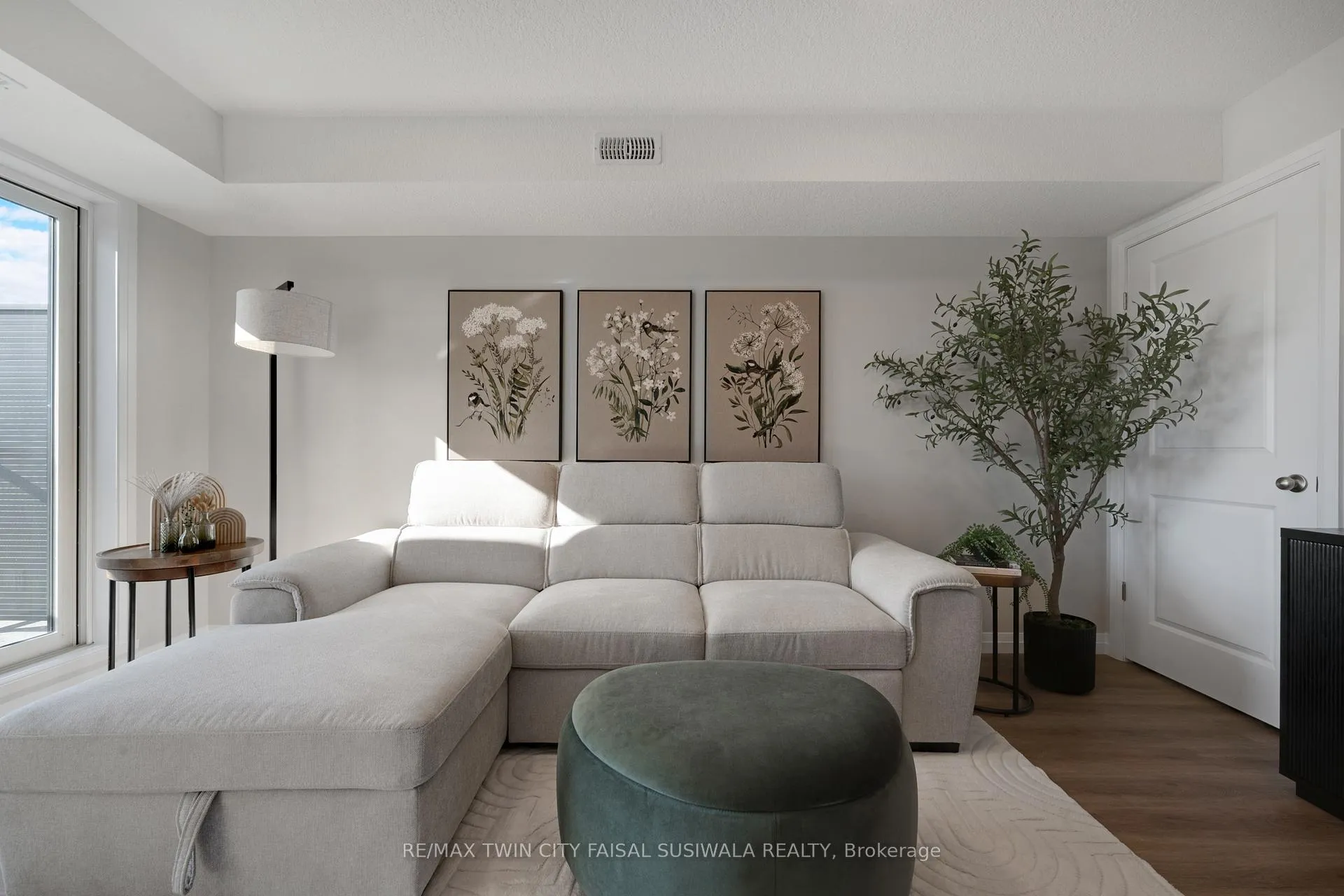 Photo 17 of Unit e5, 410 Northfield Drive W, Waterloo, Colonial Acres — HOMEH