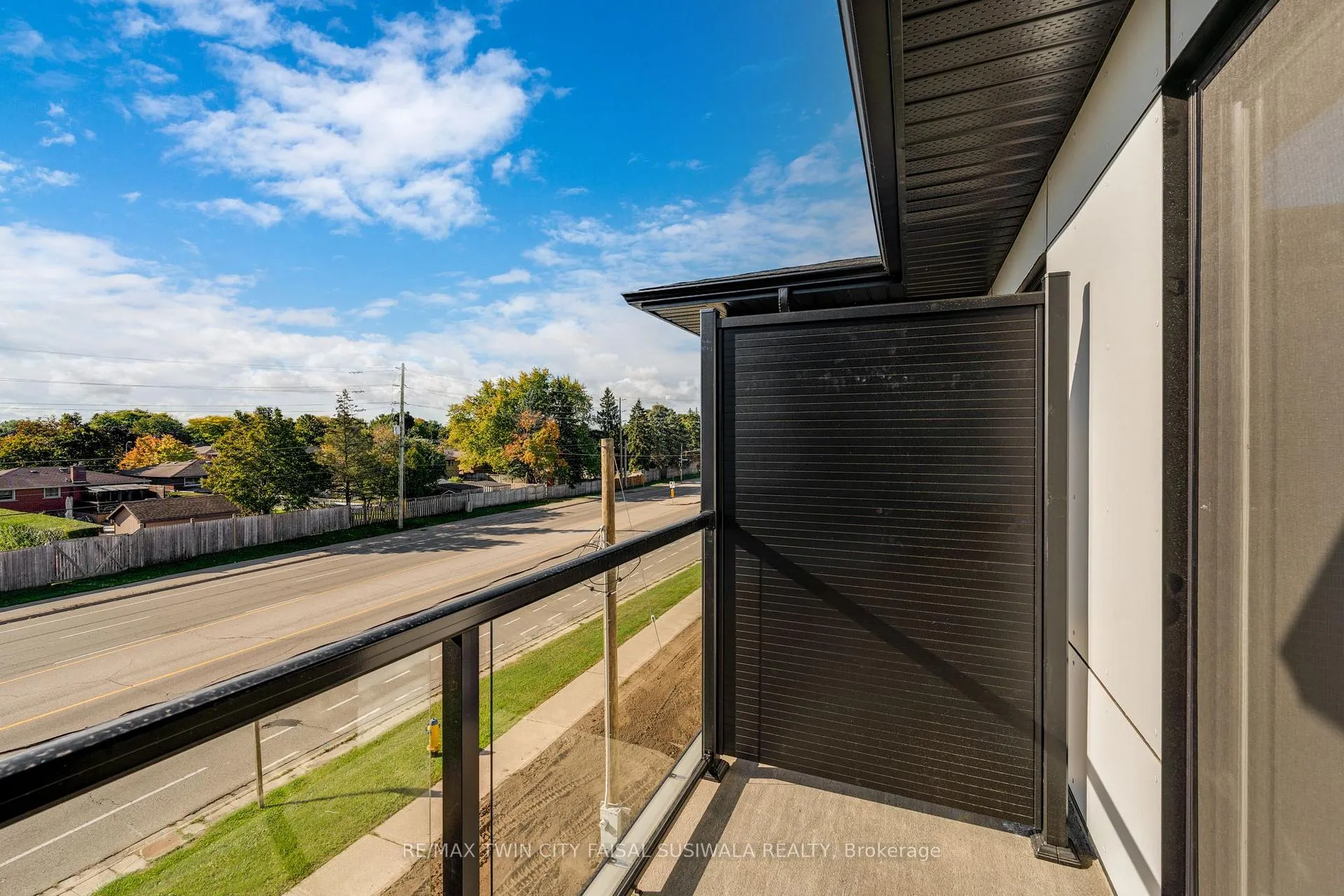Photo 18 of Unit e5, 410 Northfield Drive W, Waterloo, Colonial Acres — HOMEH
