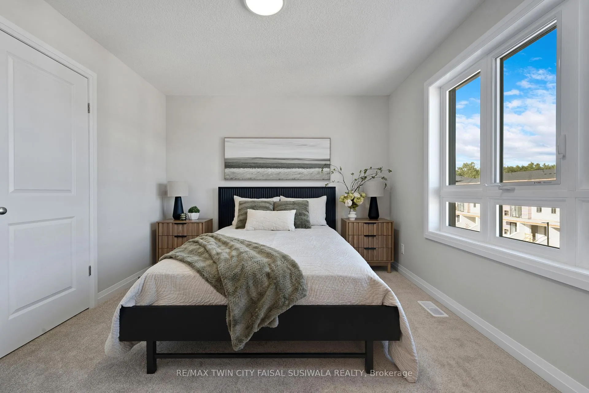Photo 22 of Unit e5, 410 Northfield Drive W, Waterloo, Colonial Acres — HOMEH