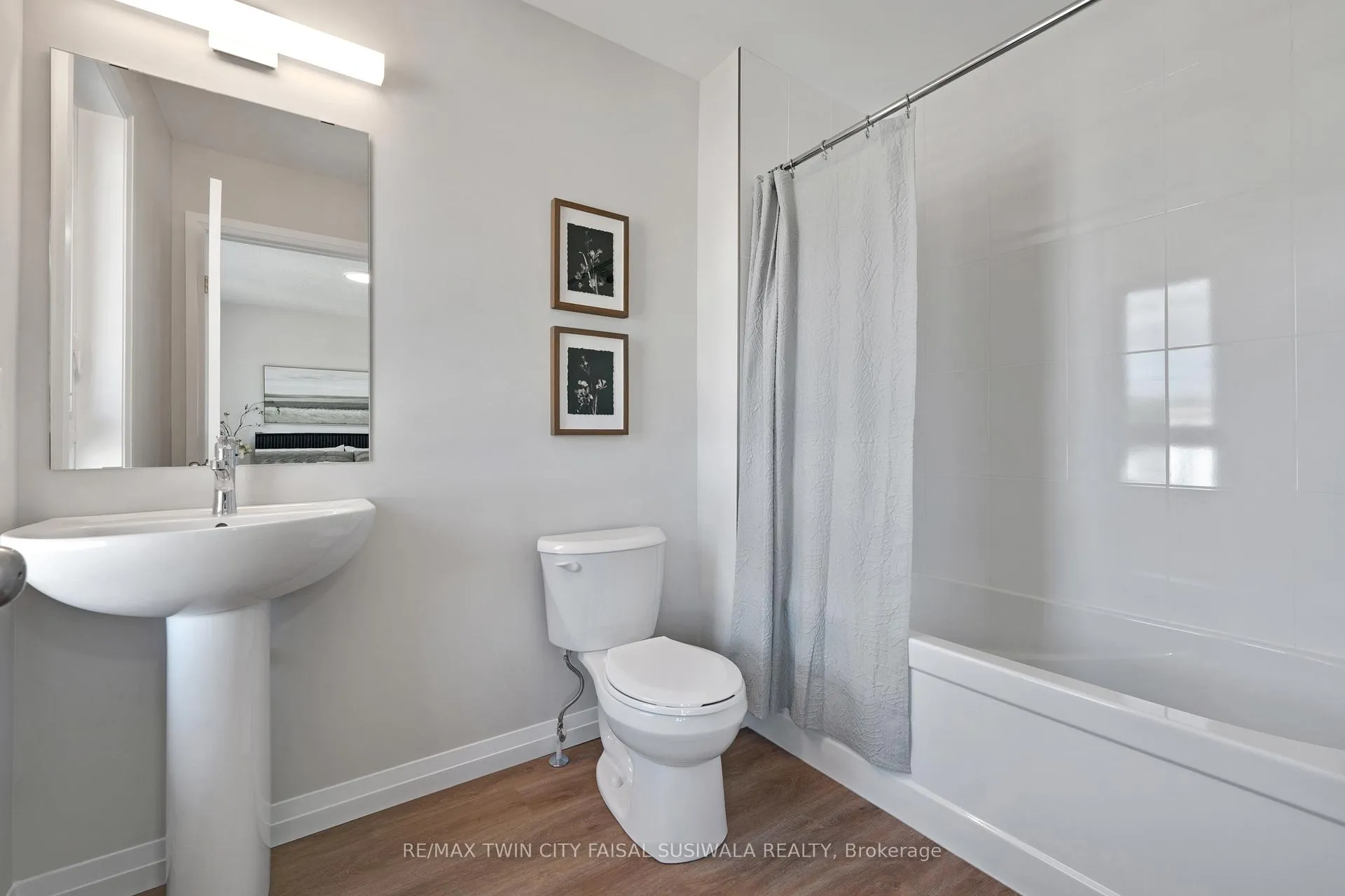 Photo 23 of Unit e5, 410 Northfield Drive W, Waterloo, Colonial Acres — HOMEH