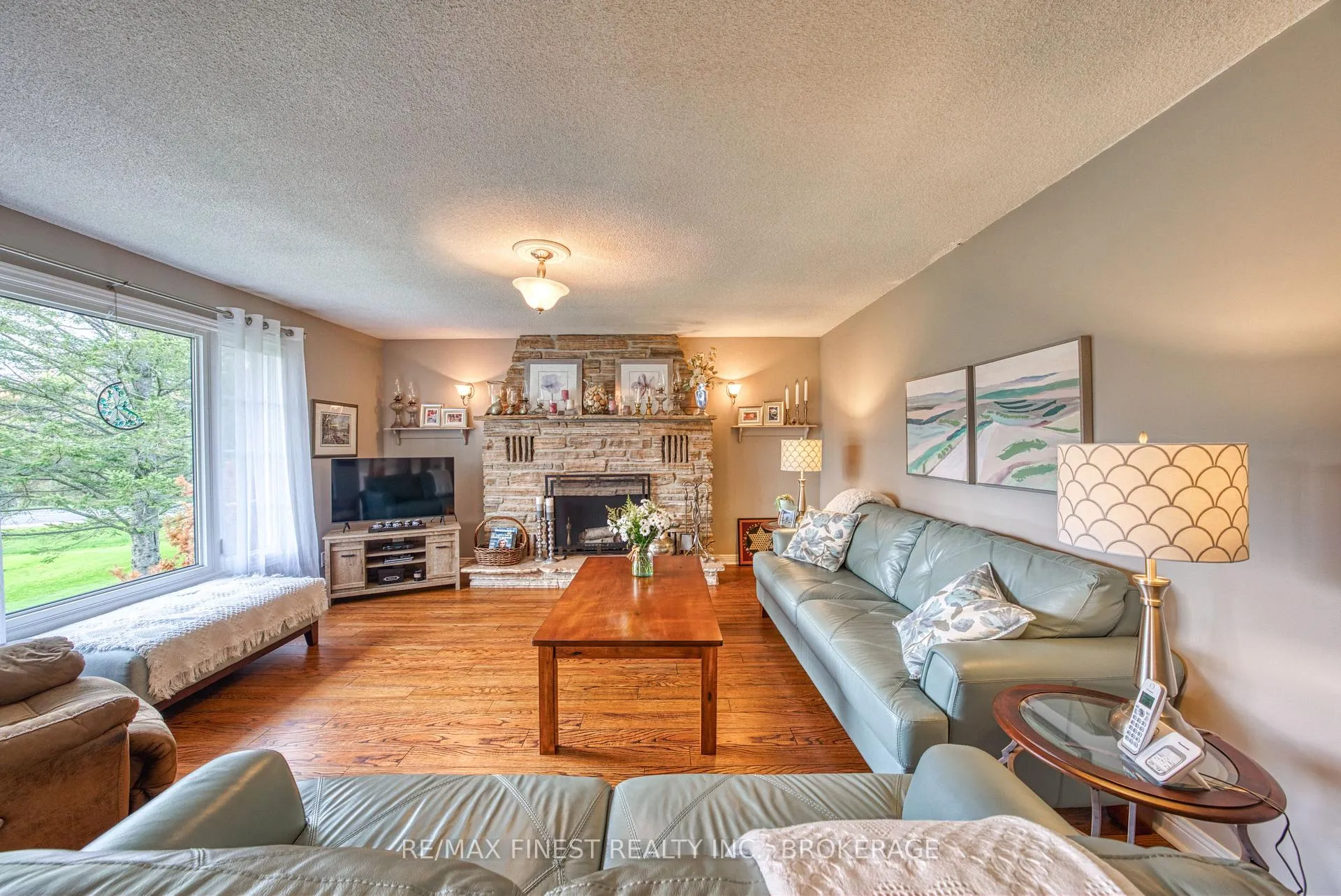 Photo 19 of 1861 Burbrook Road, Kingston, City North of 401 — HOMEH