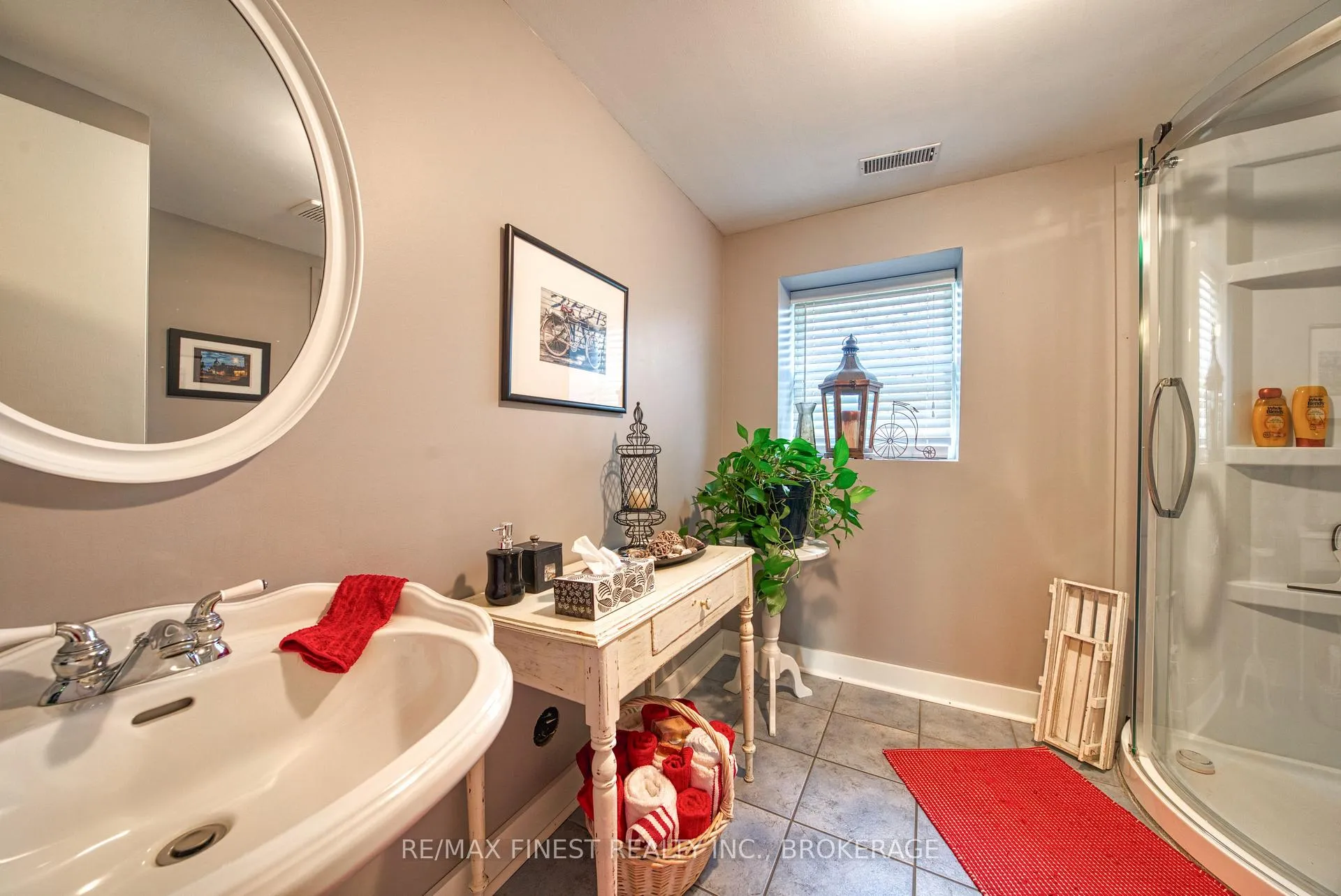 Photo 34 of 1861 Burbrook Road, Kingston, City North of 401 — HOMEH