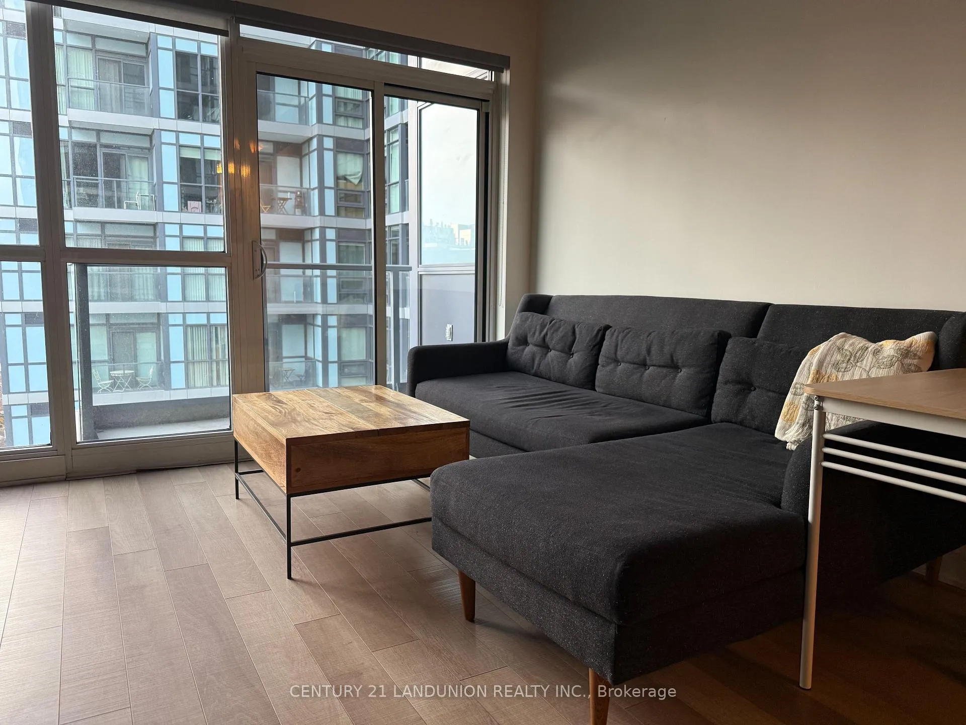Photo 3 of Unit 712, 210 Simcoe Street, Toronto, Kensington-Chinatown — HOMEH