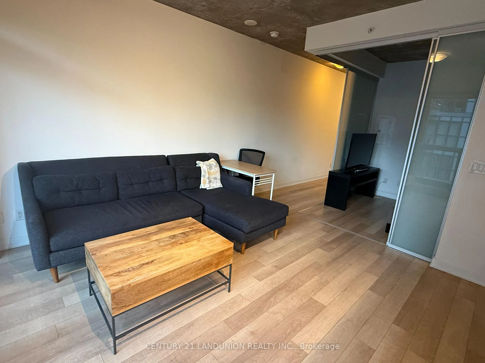 Photo 5 of Unit 712, 210 Simcoe Street, Toronto, Kensington-Chinatown — HOMEH