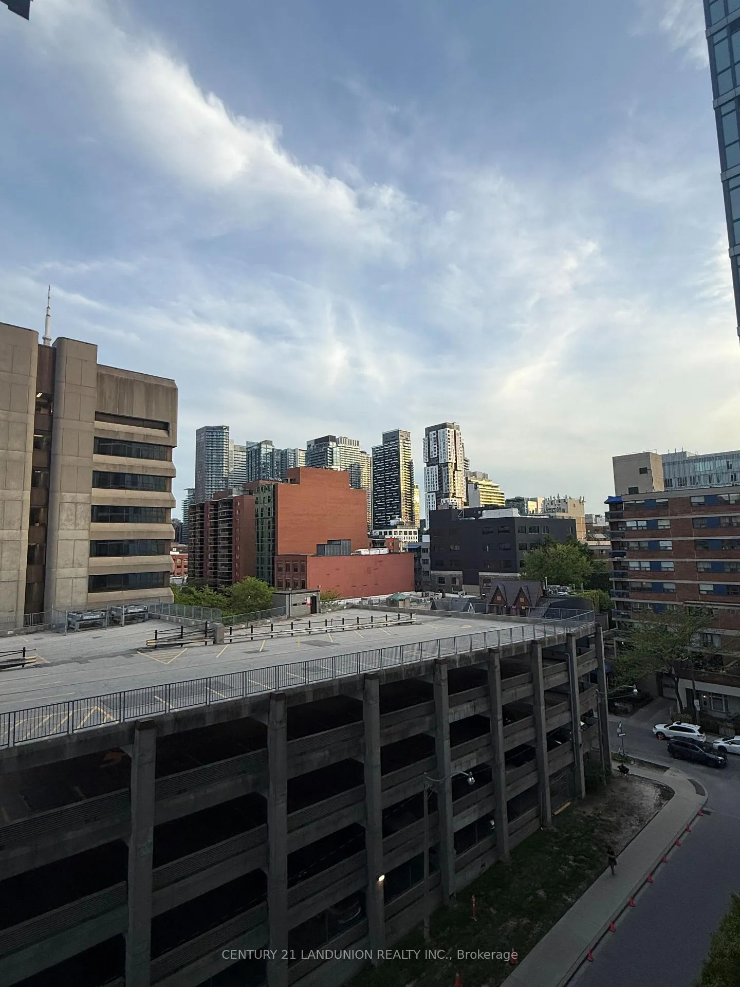 Photo 7 of Unit 712, 210 Simcoe Street, Toronto, Kensington-Chinatown — HOMEH