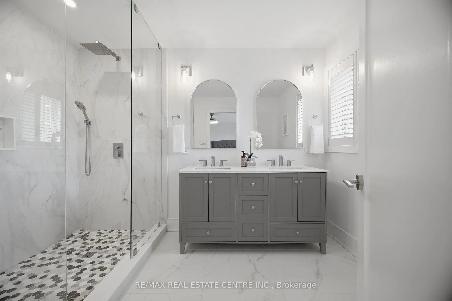 Photo 30 of 5388 Kindos Street, Burlington, Orchard — HOMEH