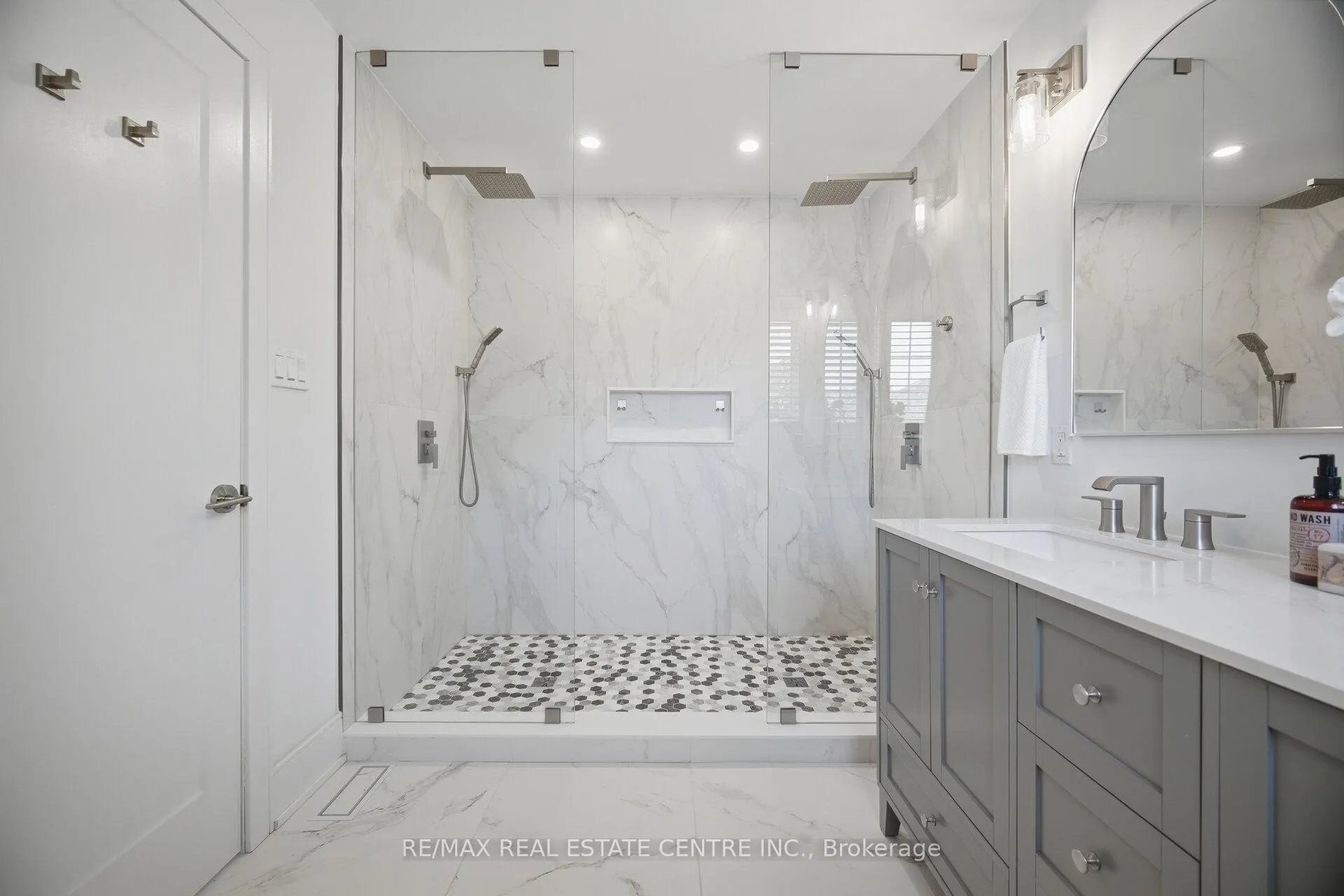 Photo 31 of 5388 Kindos Street, Burlington, Orchard — HOMEH