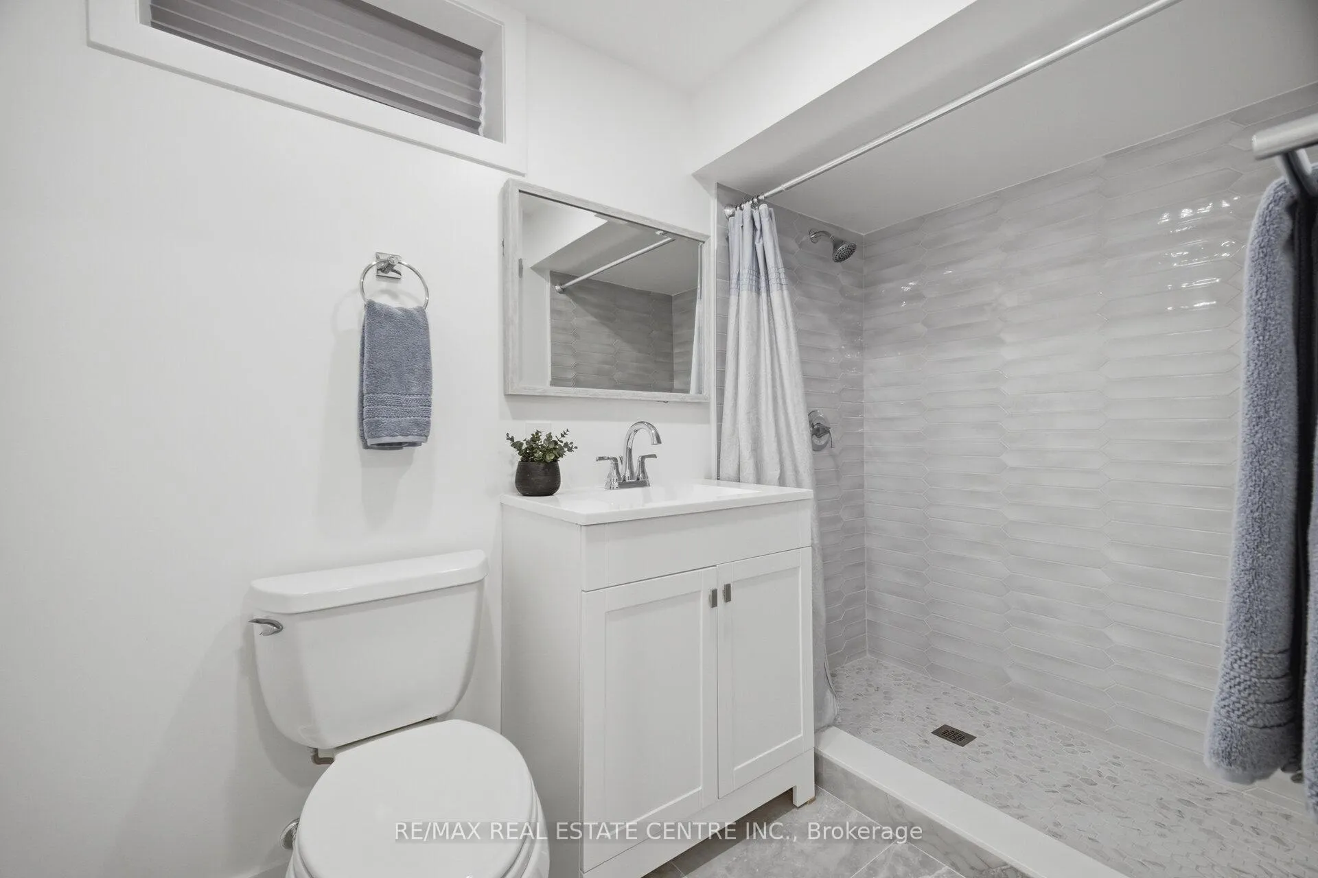 Photo 44 of 5388 Kindos Street, Burlington, Orchard — HOMEH