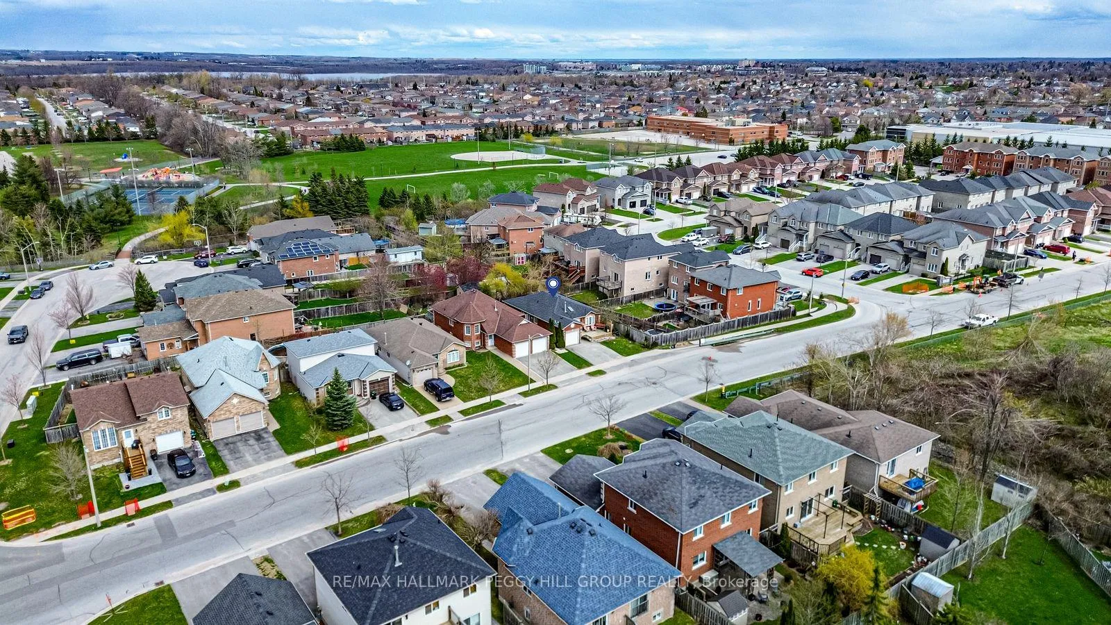 Photo 2 of 76 Stanley Street, Barrie, East Bayfield — HOMEH