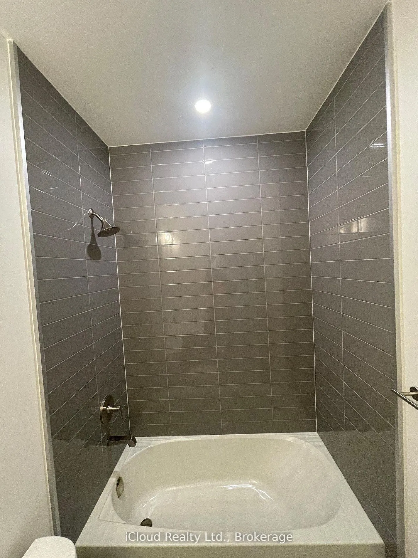 Photo 8 of Unit 202, 5 Wellington Street, Kitchener, Cherry Hill — HOMEH
