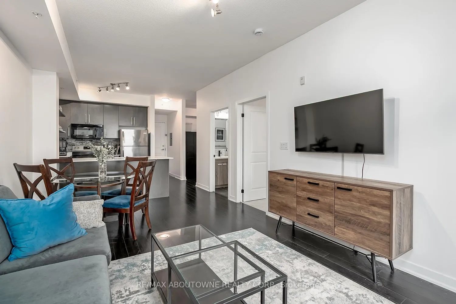 Photo 13 of Unit 116, 5010 Corporate Drive, Burlington, Uptown — HOMEH