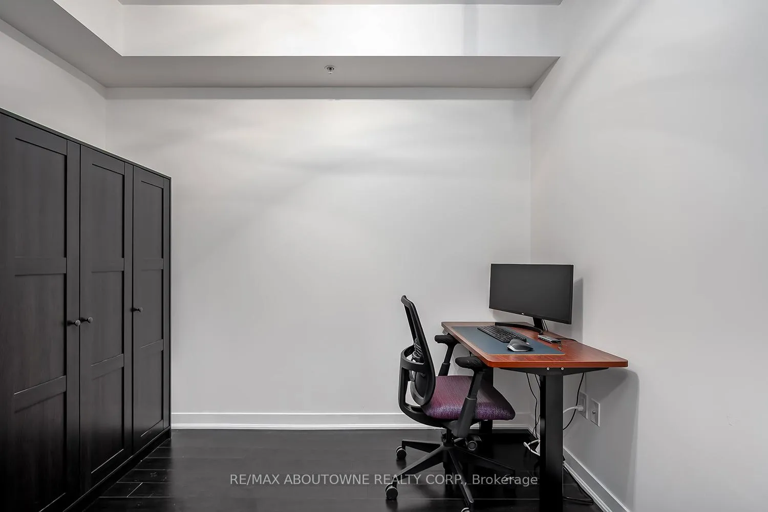 Photo 14 of Unit 116, 5010 Corporate Drive, Burlington, Uptown — HOMEH