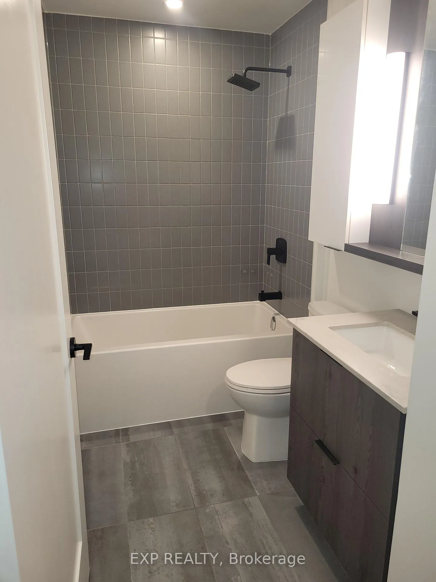 Photo 6 of Unit 703, 5 Defries Street, Toronto, Regent Park — HOMEH