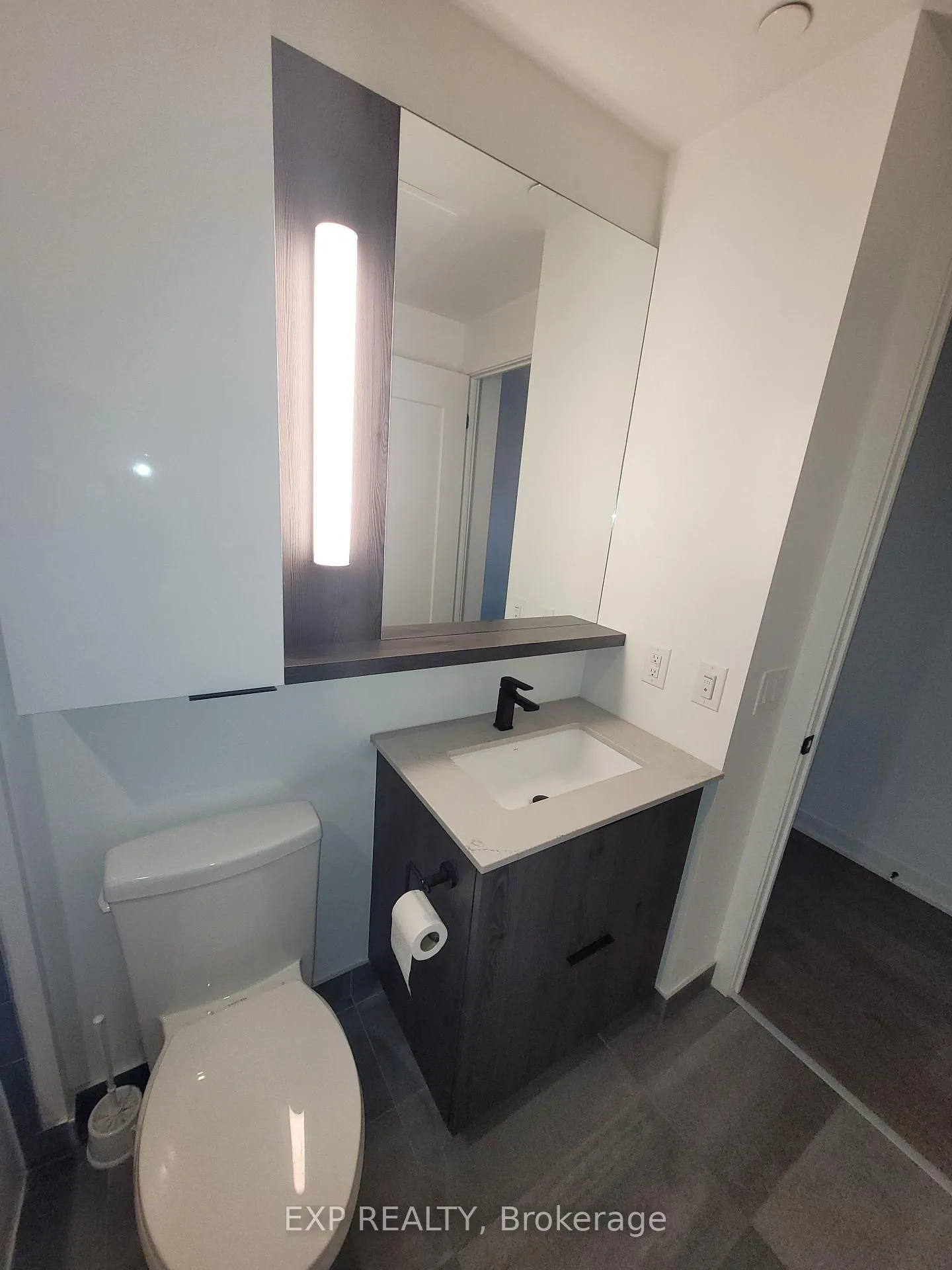 Photo 7 of Unit 703, 5 Defries Street, Toronto, Regent Park — HOMEH