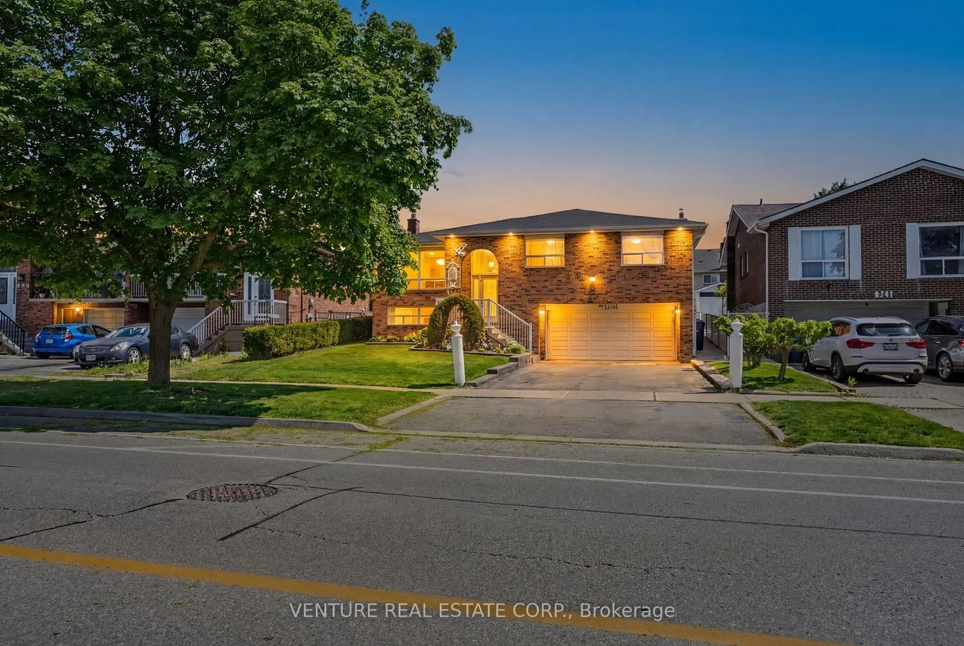 Photo 1 of 346 Centre Street N, Brampton, Brampton North — HOMEH