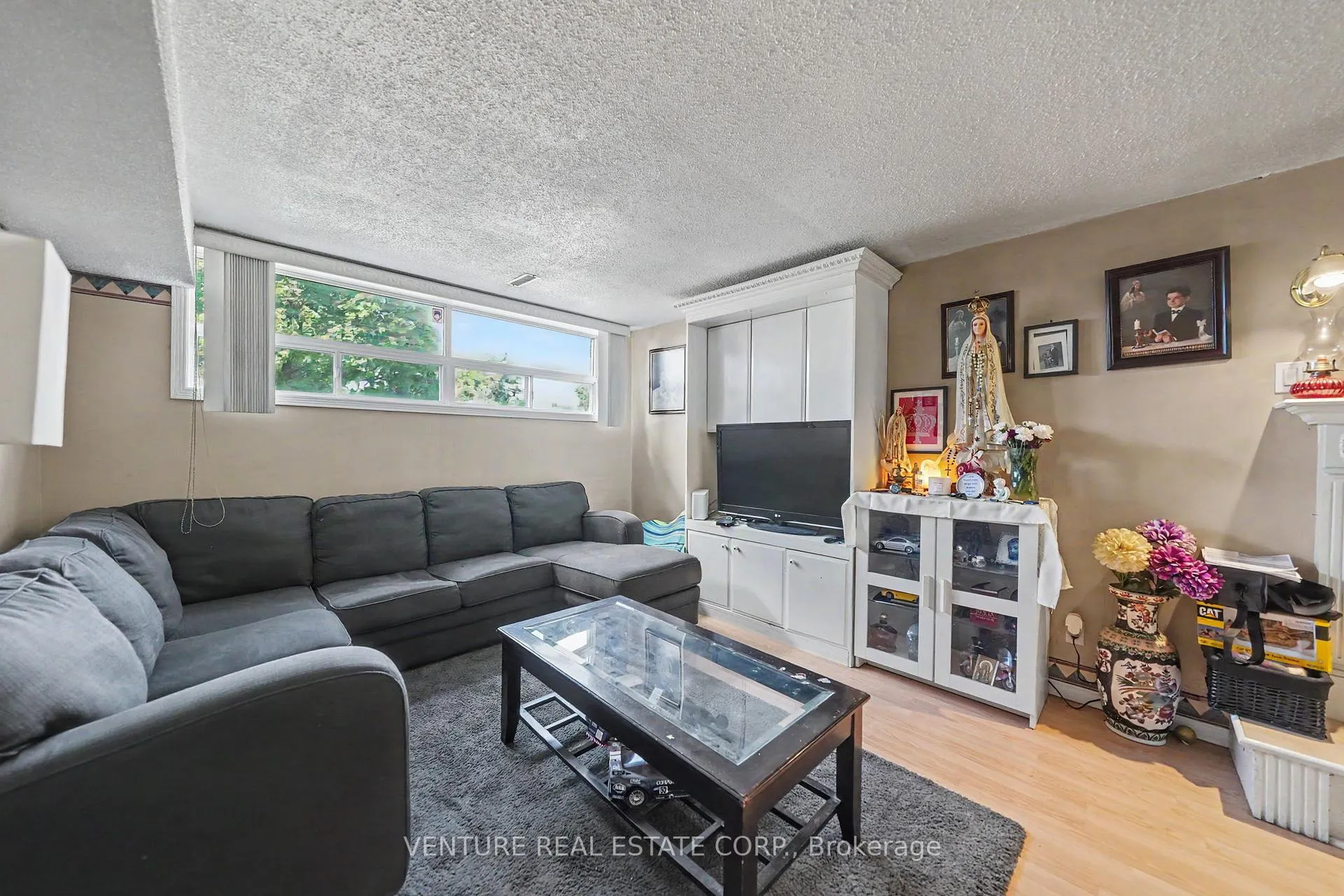 Photo 36 of 346 Centre Street N, Brampton, Brampton North — HOMEH