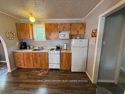 Photo 16 of 1320 Glackmeyer 12 & 1 Concession, Cochrane — HOMEH