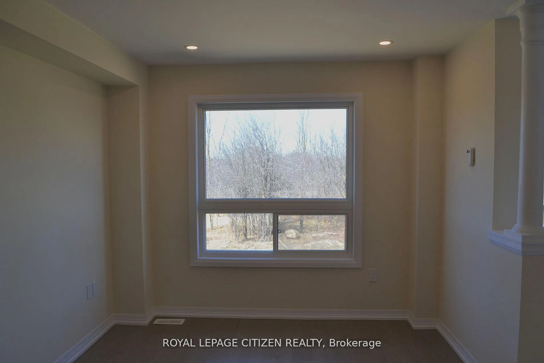 Photo 13 of 41 Carew Boulevard, Kawartha Lakes, Lindsay — HOMEH