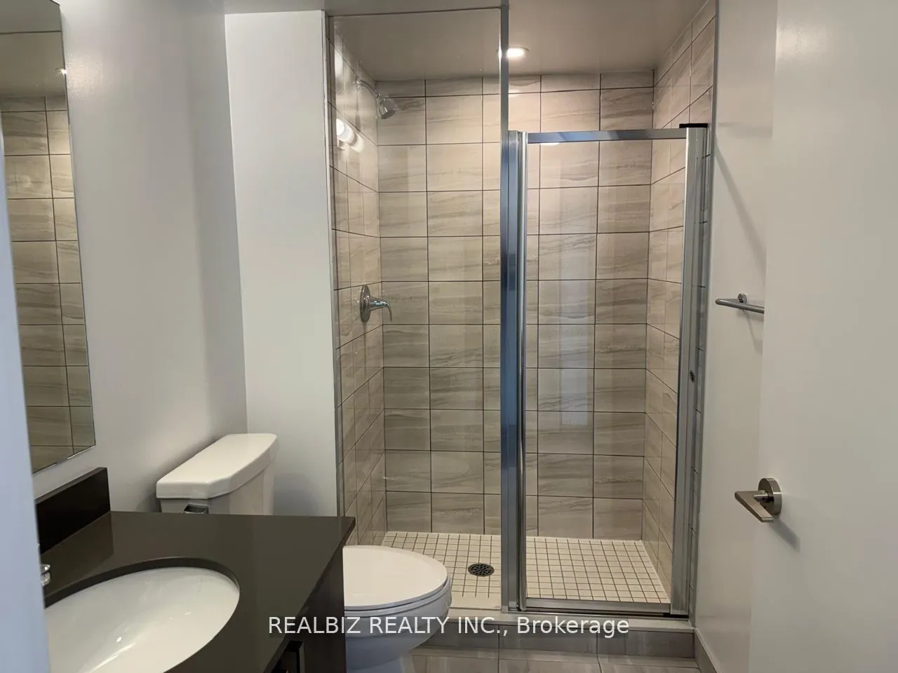 Photo 3 of Unit 902, 1010 Sandy Beach Road, Pickering, Bay Ridges — HOMEH
