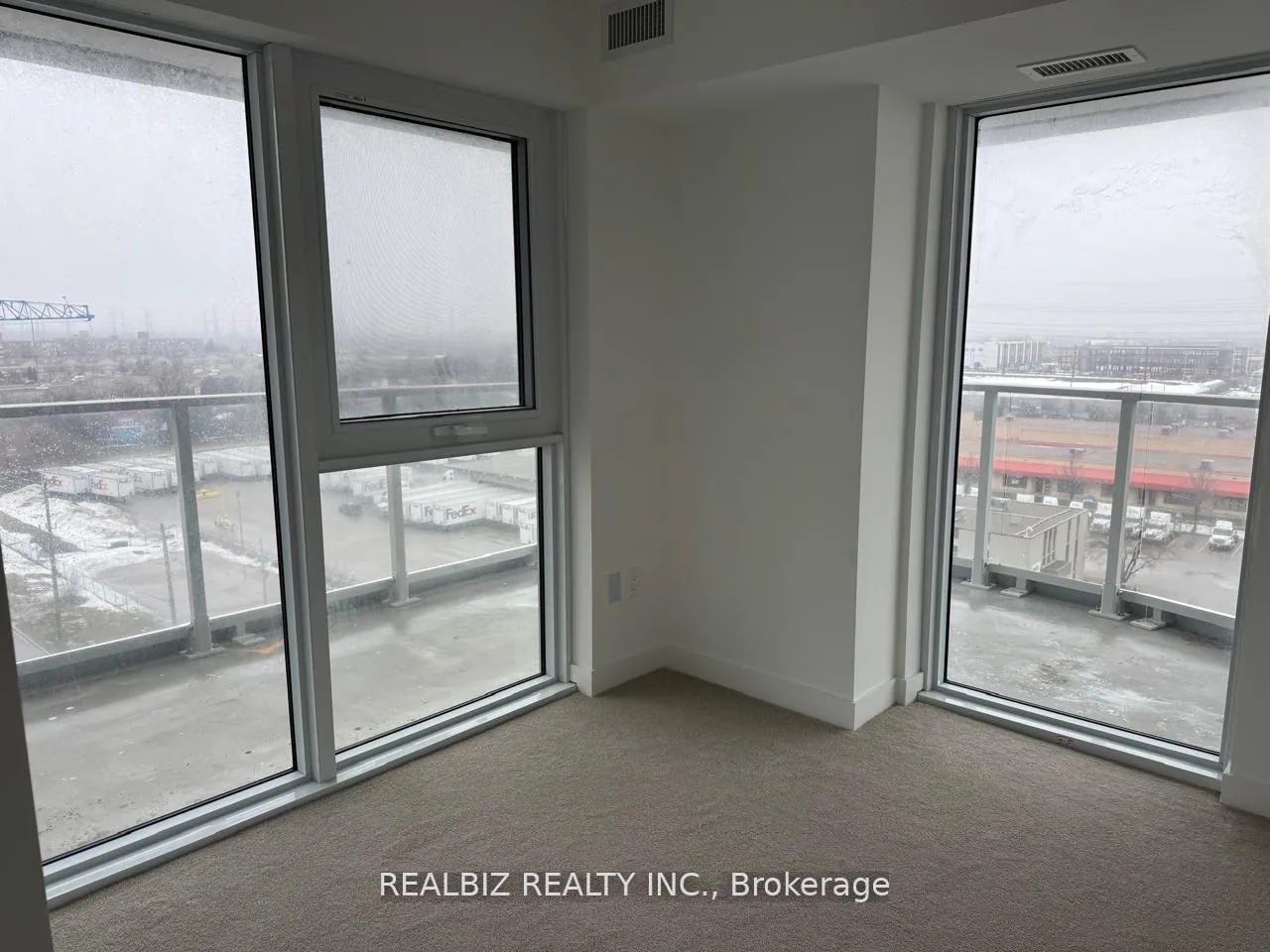 Photo 6 of Unit 902, 1010 Sandy Beach Road, Pickering, Bay Ridges — HOMEH