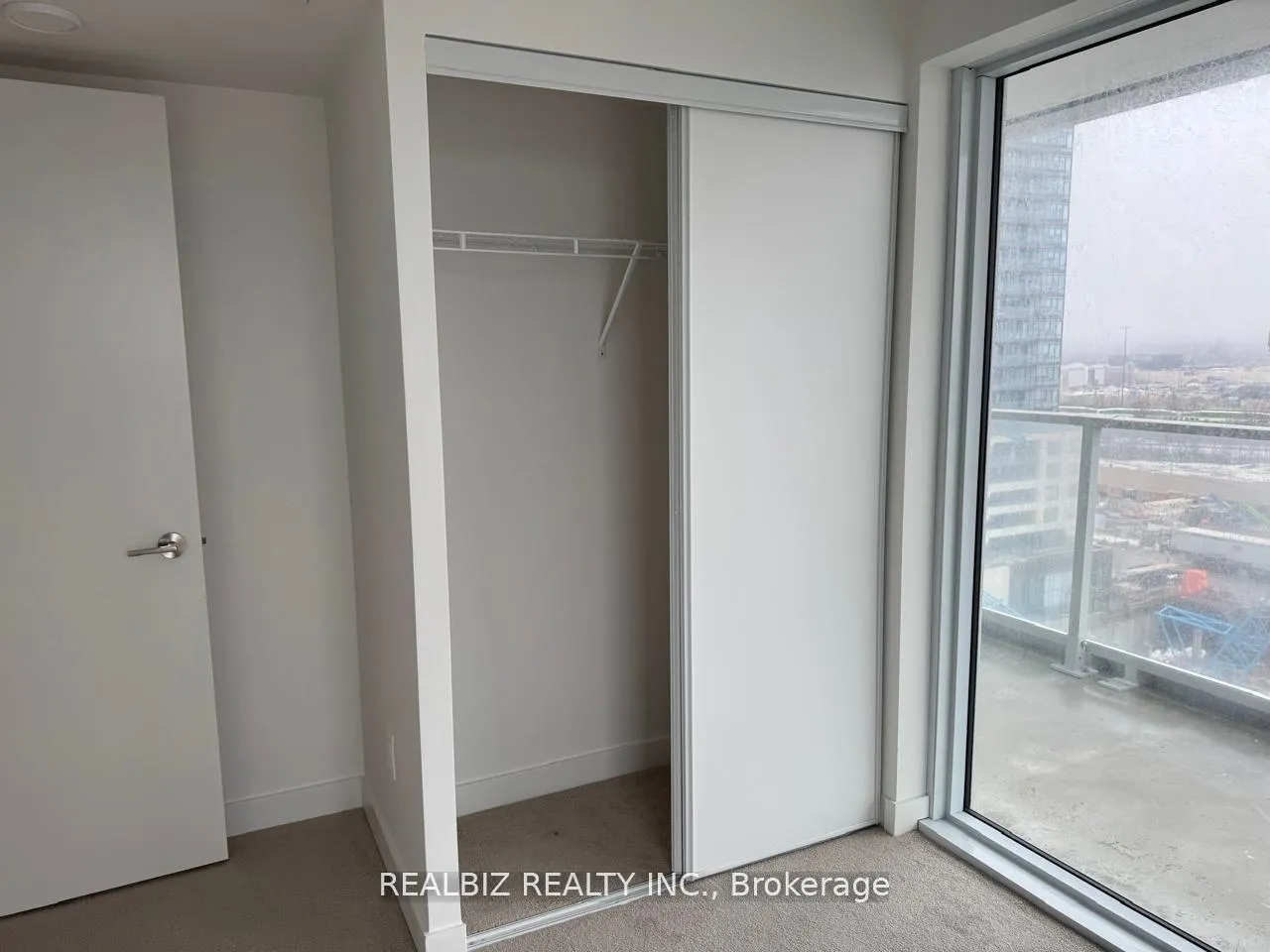 Photo 8 of Unit 902, 1010 Sandy Beach Road, Pickering, Bay Ridges — HOMEH