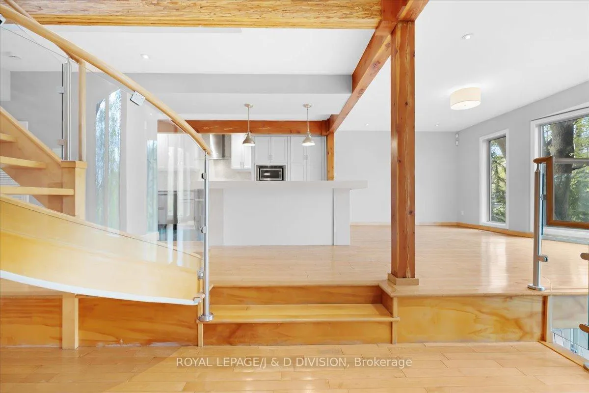 Photo 8 of 73 Astley Avenue, Toronto, Rosedale-Moore Park — HOMEH