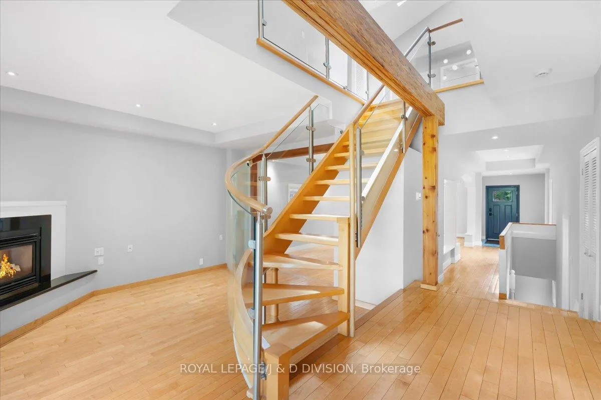 Photo 14 of 73 Astley Avenue, Toronto, Rosedale-Moore Park — HOMEH