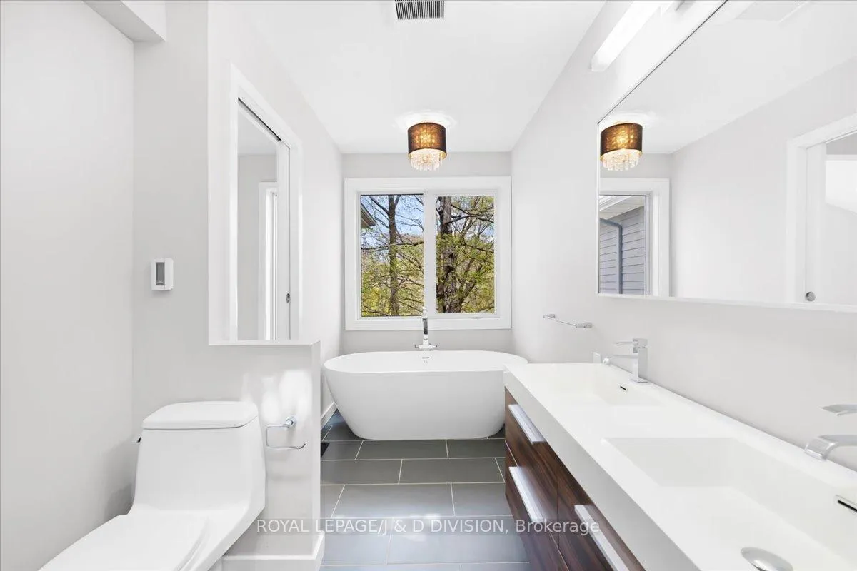 Photo 20 of 73 Astley Avenue, Toronto, Rosedale-Moore Park — HOMEH