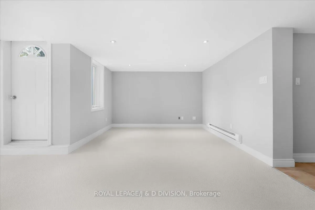 Photo 30 of 73 Astley Avenue, Toronto, Rosedale-Moore Park — HOMEH
