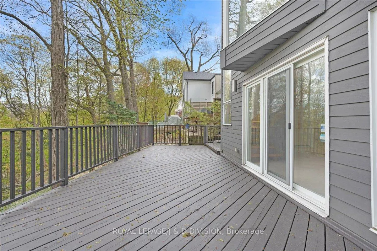Photo 33 of 73 Astley Avenue, Toronto, Rosedale-Moore Park — HOMEH