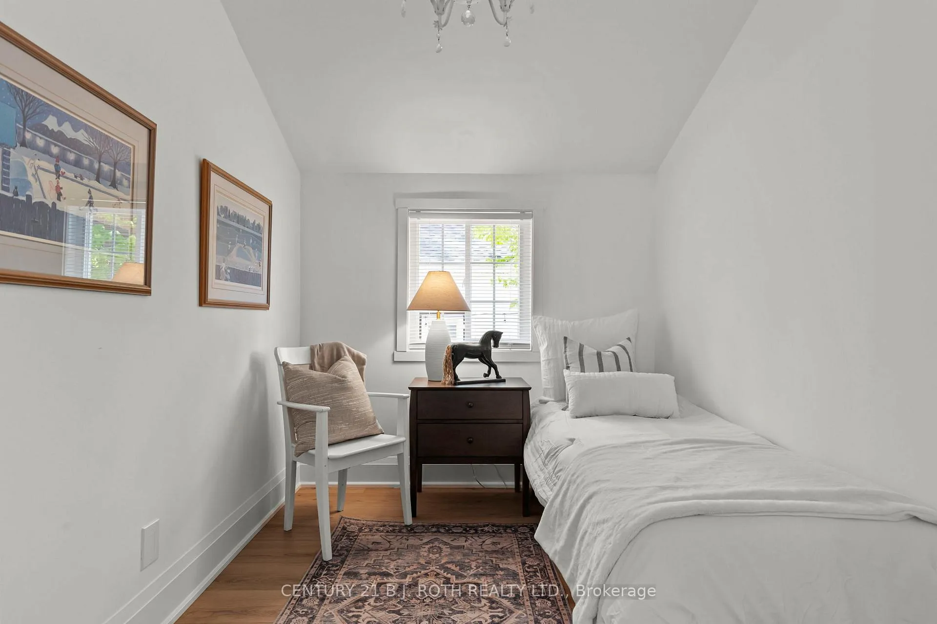 Photo 16 of 13 Nelson Square E, Barrie, North Shore — HOMEH