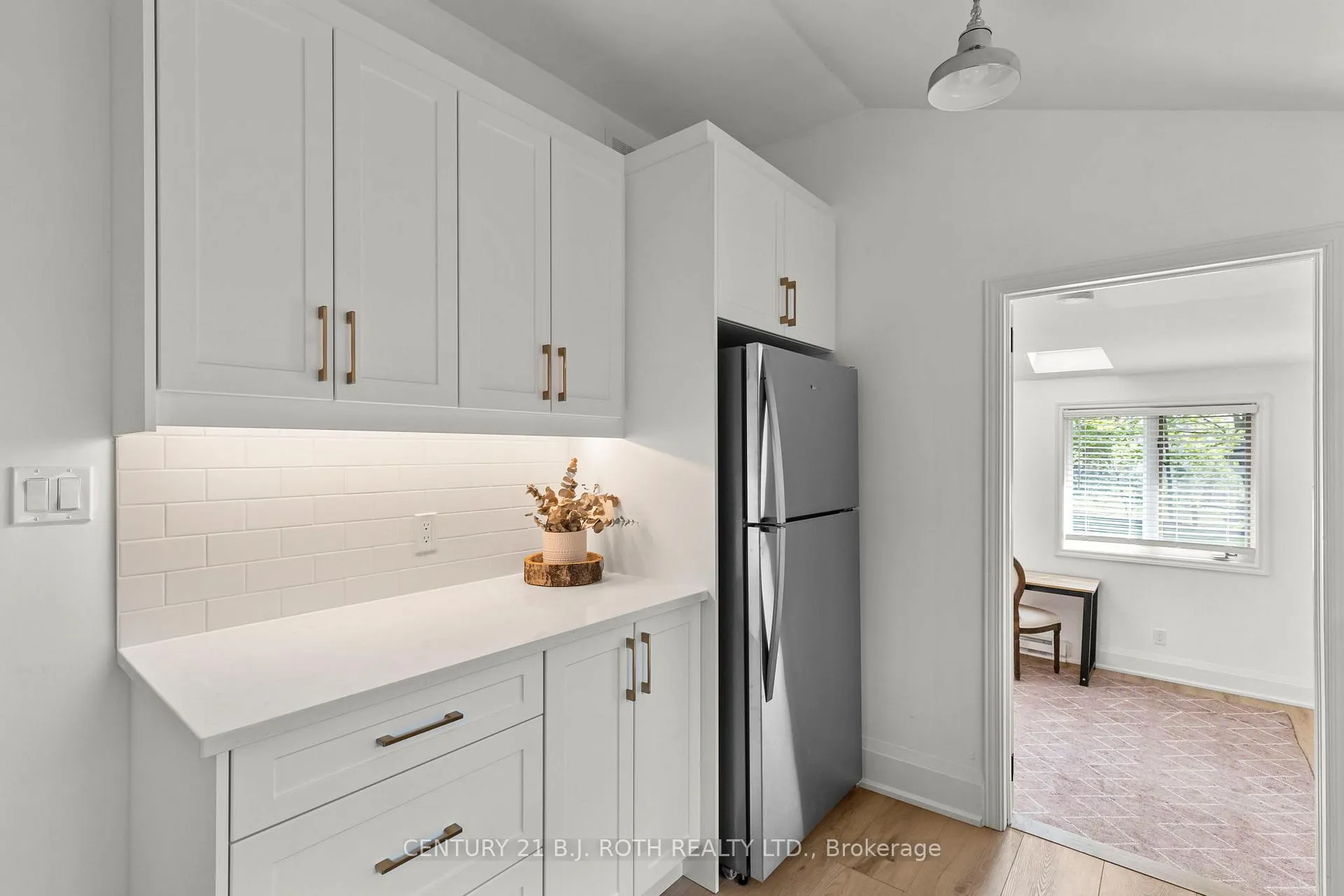 Photo 31 of 13 Nelson Square E, Barrie, North Shore — HOMEH