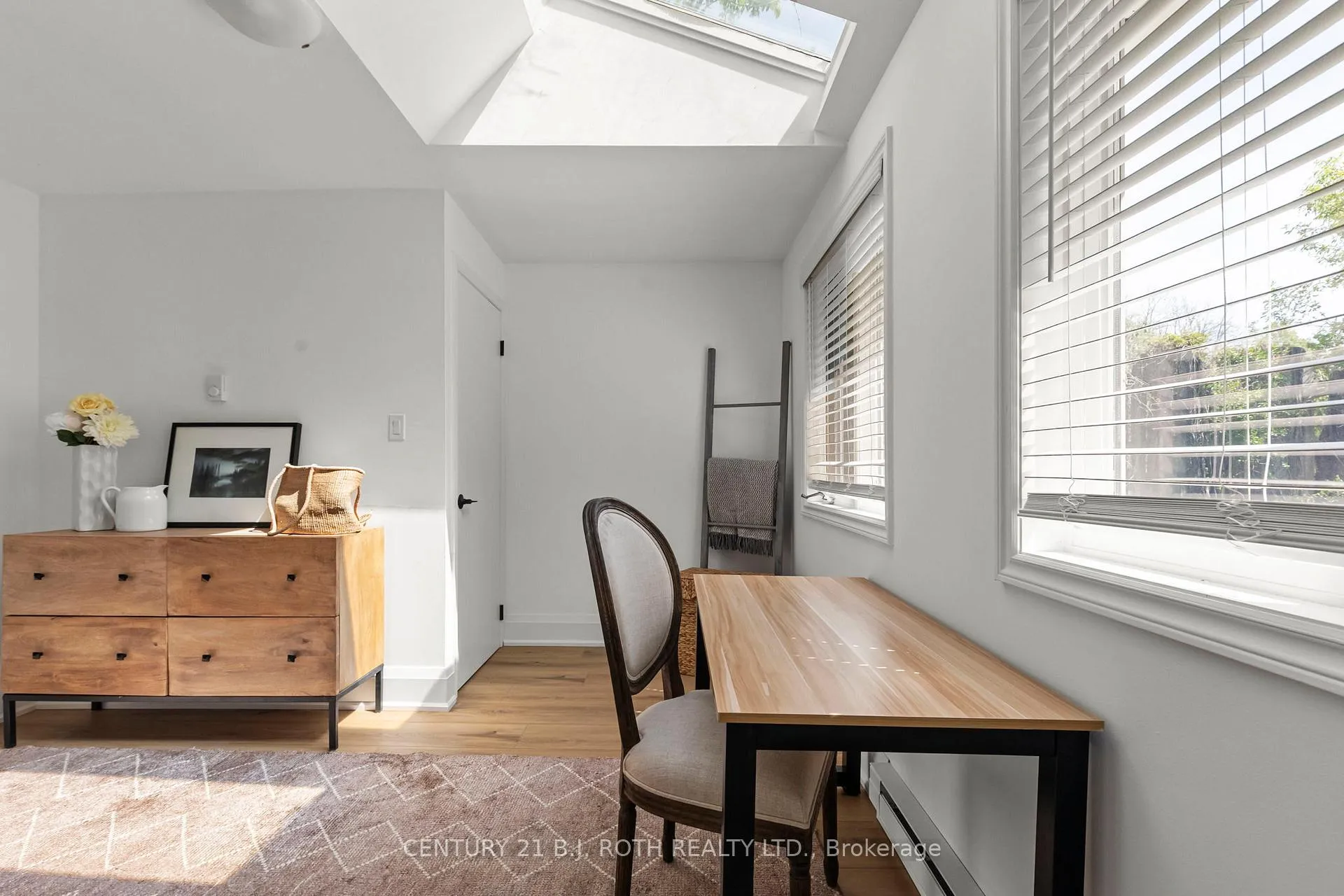 Photo 37 of 13 Nelson Square E, Barrie, North Shore — HOMEH