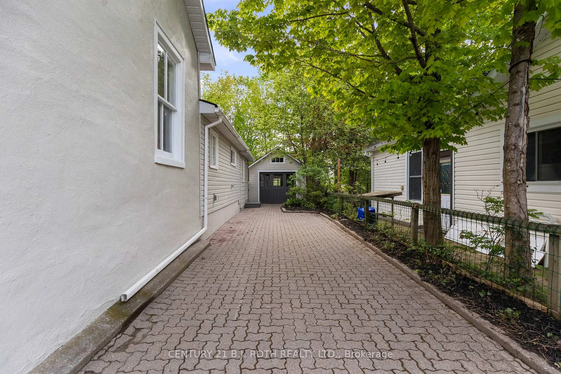 Photo 43 of 13 Nelson Square E, Barrie, North Shore — HOMEH