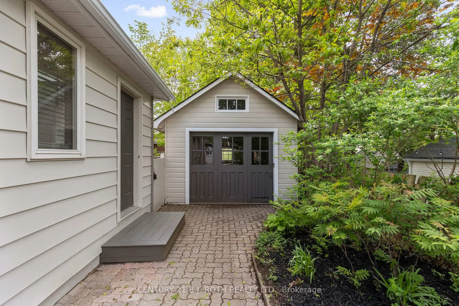 Photo 44 of 13 Nelson Square E, Barrie, North Shore — HOMEH